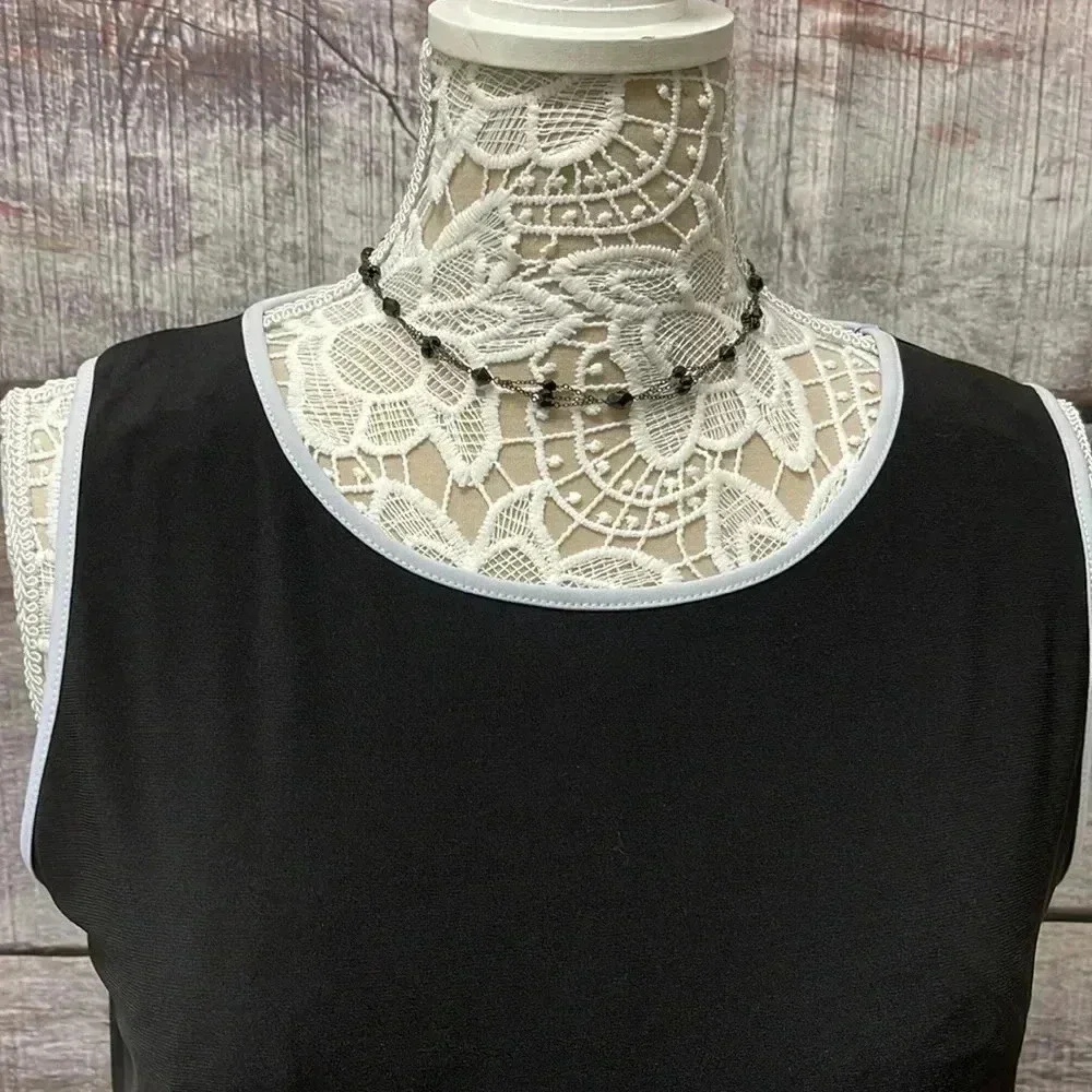 💙 Anne Klein Black and White Trim Top - Picture 2 of 5